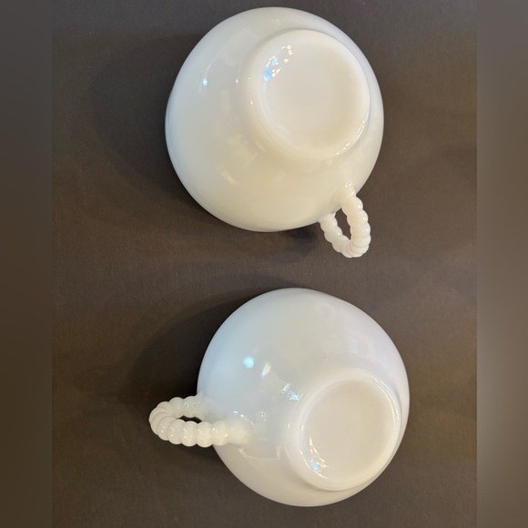 Vintage Hazel Atlas Opaque Milk Glass Tree of Life Plates & Cups 16 pieces - Picture 7 of 10